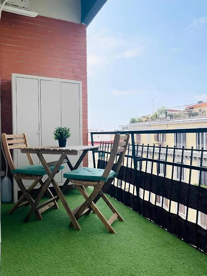 Casa Ste - San Martino, Vomero, Napoli إيطاليا