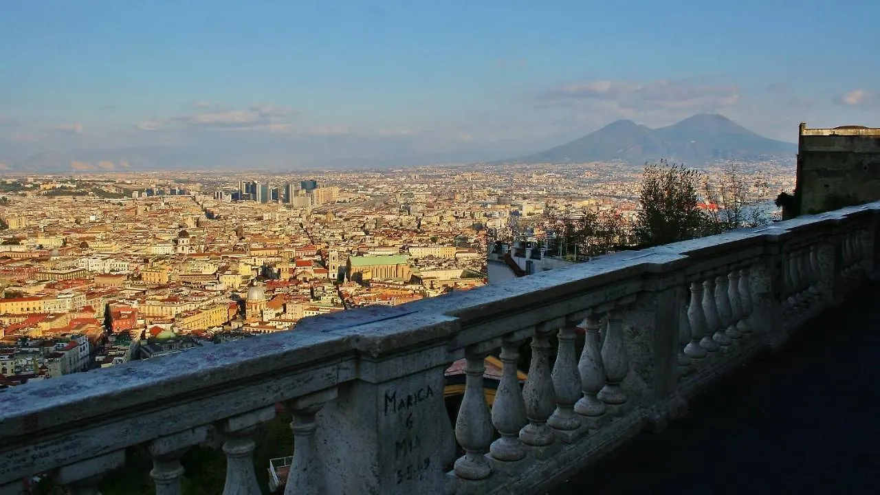 Casa Ste - San Martino, Vomero, Napoli نابولي